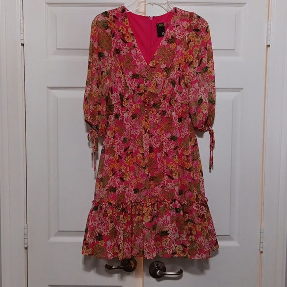Chiffon Ruffled-Hem Dress - Picture 4 of 6